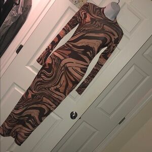 PrettyLittleThing Brown and Black Swirl Maxi Dress